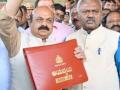 Karnataka Budget 2023: CM announces several new welfare schemes and projects for education, medicine, and climate sectors - Hindi News | Karnataka Budget 2023: CM announces several new welfare schemes and projects for education, medicine, and climate sectors | Latest national News at Lokmattimes.com