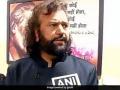 BJP MP Hans Raj Hans hands over ₹1L cheque to kin of Delhi teen killed by boyfriend - Hindi News | BJP MP Hans Raj Hans hands over ₹1L cheque to kin of Delhi teen killed by boyfriend | Latest national News at Lokmattimes.com