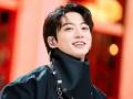 BTS Jungkook Becomes First Asian to Win Male Artist of the Year at People's Choice Awards - Hindi News | BTS Jungkook Becomes First Asian to Win Male Artist of the Year at People's Choice Awards | Latest entertainment News at Lokmattimes.com