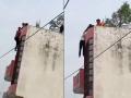Man Brutally Assaulted and Hanged from Roof of 3-Storey Building in Anupshahr, Bulandshahr (Watch Video) - Hindi News | Man Brutally Assaulted and Hanged from Roof of 3-Storey Building in Anupshahr, Bulandshahr (Watch Video) | Latest national News at Lokmattimes.com