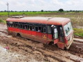 Chhatrapati Sambhajinagar: ST corporation to halt services on hazardous roads during monsoon - Hindi News | Chhatrapati Sambhajinagar: ST corporation to halt services on hazardous roads during monsoon | Latest maharashtra News at Lokmattimes.com