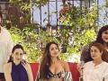 Kareena Kapoor Khan parties hard with her girl gang - Hindi News | Kareena Kapoor Khan parties hard with her girl gang | Latest entertainment News at Lokmattimes.com