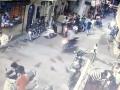 Goons Destroy Vehicles in Pune, Try to Set Woman Ablaze in Parking Dispute - Hindi News | Goons Destroy Vehicles in Pune, Try to Set Woman Ablaze in Parking Dispute | Latest maharashtra News at Lokmattimes.com