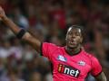 Sydney Sixers rope in Carlos Brathwaite for Big Bash League 2020 - Hindi News | Sydney Sixers rope in Carlos Brathwaite for Big Bash League 2020 | Latest cricket News at Lokmattimes.com