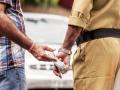 Pune: Three police constables suspended for accepting bribe - Hindi News | Pune: Three police constables suspended for accepting bribe | Latest maharashtra News at Lokmattimes.com