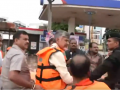 Andhra Pradesh CM Chandrababu Naidu Inspects Severe Flooding in Vijayawada Amid Heavy Rainfall (Watch Video) - Hindi News | Andhra Pradesh CM Chandrababu Naidu Inspects Severe Flooding in Vijayawada Amid Heavy Rainfall (Watch Video) | Latest national News at Lokmattimes.com