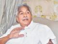 Oommen Chandy's funeral at 7.30 pm in Puthupally, thousands bid good bye to Kerala's beloved son - Hindi News | Oommen Chandy's funeral at 7.30 pm in Puthupally, thousands bid good bye to Kerala's beloved son | Latest politics News at Lokmattimes.com