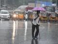 Chennai Rains: Heavy Downpours Continue, Waterlogging and Transport Disruptions; Red Alert Issued for October 17-18 - Hindi News | Chennai Rains: Heavy Downpours Continue, Waterlogging and Transport Disruptions; Red Alert Issued for October 17-18 | Latest national News at Lokmattimes.com
