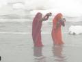 Chhath Puja 2024 Celebration: Devotees Perform Rituals at Kalindi Kunj Chhath Ghat in Delhi Amid Toxic Foam (Watch Video) - Hindi News | Chhath Puja 2024 Celebration: Devotees Perform Rituals at Kalindi Kunj Chhath Ghat in Delhi Amid Toxic Foam (Watch Video) | Latest national News at Lokmattimes.com