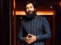 Chiyaan Vikram suffers rib injury during rehearsals, shoot delayed - Hindi News | Chiyaan Vikram suffers rib injury during rehearsals, shoot delayed | Latest entertainment News at Lokmattimes.com