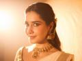 Raashii Khanna Offers a Soulful Prayer to Mahadev This Maha Shivratri with ‘Shiv Kailashon Ke Waasi’ - Hindi News | Raashii Khanna Offers a Soulful Prayer to Mahadev This Maha Shivratri with ‘Shiv Kailashon Ke Waasi’ | Latest entertainment News at Lokmattimes.com