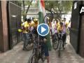 AAP's Chhatra Yuva Sangharsh Samiti Hosts 'Jail Ka Jawab Vote Se' Cyclothon in Delhi (Watch Video) - Hindi News | AAP's Chhatra Yuva Sangharsh Samiti Hosts 'Jail Ka Jawab Vote Se' Cyclothon in Delhi (Watch Video) | Latest national News at Lokmattimes.com