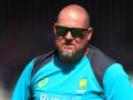 Melbourne Renegades appoint David Saker as head coach for two years - Hindi News | Melbourne Renegades appoint David Saker as head coach for two years | Latest cricket News at Lokmattimes.com