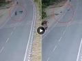 Uttar Pradesh: 28-Year-Old Biker Dies After Collision With Nilgai on National Highway (Watch Video) - Hindi News | Uttar Pradesh: 28-Year-Old Biker Dies After Collision With Nilgai on National Highway (Watch Video) | Latest national News at Lokmattimes.com