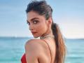 Deepika Padukone jets off to US for her first ever Oscar appearance - Hindi News | Deepika Padukone jets off to US for her first ever Oscar appearance | Latest entertainment News at Lokmattimes.com