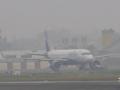 Delhi Airport Sees Over 100 Flight Delays Due to Dense Fog; No Diversions Reported - Hindi News | Delhi Airport Sees Over 100 Flight Delays Due to Dense Fog; No Diversions Reported | Latest national News at Lokmattimes.com
