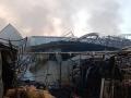Delhi Godown Fire: Massive Blaze Erupts at 4 Tent Godowns in Jaunapur; 10 Fire Tenders at Spot - Hindi News | Delhi Godown Fire: Massive Blaze Erupts at 4 Tent Godowns in Jaunapur; 10 Fire Tenders at Spot | Latest national News at Lokmattimes.com