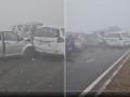 Delhi-Lucknow Highway Accident Video: Dense Fog Causes Multi-Vehicle Collision Near Bahadurgarh Station in Hapur - Hindi News | Delhi-Lucknow Highway Accident Video: Dense Fog Causes Multi-Vehicle Collision Near Bahadurgarh Station in Hapur | Latest national News at Lokmattimes.com