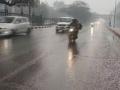 Delhi Rains: IMD Issues Yellow Alert As Unseasonal Rainfall Hits Delhi-NCR; AQI Remains Very Poor - Hindi News | Delhi Rains: IMD Issues Yellow Alert As Unseasonal Rainfall Hits Delhi-NCR; AQI Remains Very Poor | Latest national News at Lokmattimes.com