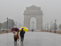 Delhi Weather Update: Flights Delayed as Dust Storm and Rain Hit the Capital (Watch Video) - Hindi News | Delhi Weather Update: Flights Delayed as Dust Storm and Rain Hit the Capital (Watch Video) | Latest national News at Lokmattimes.com