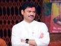 Dhananjay Munde Resigns: Police Security Increased Outside Former Maharashtra Minister's Mumbai Bungalow (Watch Video) - Hindi News | Dhananjay Munde Resigns: Police Security Increased Outside Former Maharashtra Minister's Mumbai Bungalow (Watch Video) | Latest maharashtra News at Lokmattimes.com