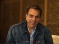 Veteran Actor Dharmendra shares old family pic with late father and son Sunny Deol - Hindi News | Veteran Actor Dharmendra shares old family pic with late father and son Sunny Deol | Latest entertainment News at Lokmattimes.com
