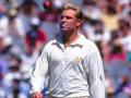 Shane Warne reveals Salim Malik offered him a bribe of USD 276,000 to underperform - Hindi News | Shane Warne reveals Salim Malik offered him a bribe of USD 276,000 to underperform | Latest cricket News at Lokmattimes.com