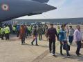 Indian Air Force aircraft carrying 246 Indians evacuated from Sudan lands in Mumbai - Hindi News | Indian Air Force aircraft carrying 246 Indians evacuated from Sudan lands in Mumbai | Latest maharashtra News at Lokmattimes.com