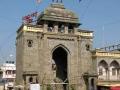 Osmanabad: Tulja Bhavani temple prohibits entry of devotees in half pants or indecent clothes - Hindi News | Osmanabad: Tulja Bhavani temple prohibits entry of devotees in half pants or indecent clothes | Latest maharashtra News at Lokmattimes.com
