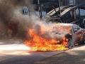 Thane: Luxury car gutted in fire, two occupants escape unhurt - Hindi News | Thane: Luxury car gutted in fire, two occupants escape unhurt | Latest maharashtra News at Lokmattimes.com