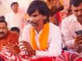 Mah govt delegation fails to convince Maratha quota activist Manoj Jarange who remains firm on continuing fast - Hindi News | Mah govt delegation fails to convince Maratha quota activist Manoj Jarange who remains firm on continuing fast | Latest maharashtra News at Lokmattimes.com