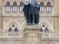 Bronze statue of Lion of Bombay Sir Pherozeshah Mehta's statue completes 100 years: BMC - Hindi News | Bronze statue of Lion of Bombay Sir Pherozeshah Mehta's statue completes 100 years: BMC | Latest maharashtra News at Lokmattimes.com