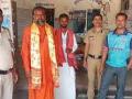 Palghar: Police avert potential mob violence on two sadhus - Hindi News | Palghar: Police avert potential mob violence on two sadhus | Latest maharashtra News at Lokmattimes.com