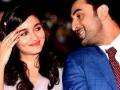 Ranbir Kapoor-Alia Bhatt to make first public as husband and wife today evening - Hindi News | Ranbir Kapoor-Alia Bhatt to make first public as husband and wife today evening | Latest entertainment News at Lokmattimes.com