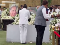 Ratan Tata Funeral: CM Eknath Shinde, Dy CM Devendra Fadnavis Pay Last Respects to Former Tata Group Chairman at NCPA Lawns in Mumbai (Watch Video) - Hindi News | Ratan Tata Funeral: CM Eknath Shinde, Dy CM Devendra Fadnavis Pay Last Respects to Former Tata Group Chairman at NCPA Lawns in Mumbai (Watch Video) | Latest mumbai News at Lokmattimes.com