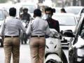 Mumbai: Traffic Police Using Personal Phones for Issuing Fines Now Punishable, Says New Order - Hindi News | Mumbai: Traffic Police Using Personal Phones for Issuing Fines Now Punishable, Says New Order | Latest mumbai News at Lokmattimes.com