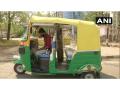 COVID-19 Warrior: Man sells wife' jewellery to convert his auto into an free ambulance for needy, installs oxygen cylinder - Hindi News | COVID-19 Warrior: Man sells wife' jewellery to convert his auto into an free ambulance for needy, installs oxygen cylinder | Latest national News at Lokmattimes.com
