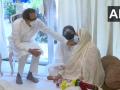 Saira Banu thanks Maha CM for according Dilip Kumar state funeral - Hindi News | Saira Banu thanks Maha CM for according Dilip Kumar state funeral | Latest maharashtra News at Lokmattimes.com