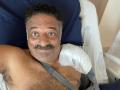 Prakash Raj undergoes successful surgery, on fractured hand, says will come back soon - Hindi News | Prakash Raj undergoes successful surgery, on fractured hand, says will come back soon | Latest entertainment News at Lokmattimes.com