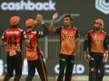 Disciplined bowling from Sunrisers restrict Bangalore to 120 after 20 overs - Hindi News | Disciplined bowling from Sunrisers restrict Bangalore to 120 after 20 overs | Latest cricket News at Lokmattimes.com