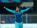 Radha Yadav's first ever fifer in Womens' T20 finale restricts Trailbazers to 118 after 20 Overs - Hindi News | Radha Yadav's first ever fifer in Womens' T20 finale restricts Trailbazers to 118 after 20 Overs | Latest cricket News at Lokmattimes.com