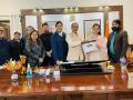Kangana and team Dhaakad seeks blessings of Madhya Pradesh Chief Minister Shivraj Singh Chouhan - Hindi News | Kangana and team Dhaakad seeks blessings of Madhya Pradesh Chief Minister Shivraj Singh Chouhan | Latest entertainment News at Lokmattimes.com