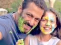 Salman Khan introduces a new star kid in his coronavirus single ‘Tere Bina’ - Hindi News | Salman Khan introduces a new star kid in his coronavirus single ‘Tere Bina’ | Latest entertainment News at Lokmattimes.com