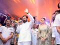Thane: CM Eknath Shinde attends Dahi Handi fest with Rakul Preet Singh and Jackky Bhagnani - Hindi News | Thane: CM Eknath Shinde attends Dahi Handi fest with Rakul Preet Singh and Jackky Bhagnani | Latest maharashtra News at Lokmattimes.com