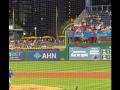 Pittsburgh Pirates vs Chicago Cubs: Fan Falls from 21-Foot Clemente Wall at PNC Park; Shocking Video Emerges - Hindi News | Pittsburgh Pirates vs Chicago Cubs: Fan Falls from 21-Foot Clemente Wall at PNC Park; Shocking Video Emerges | Latest national News at Lokmattimes.com