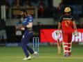 Bumrah, Boult restrict Bangalore batsman to a below par total - Hindi News | Bumrah, Boult restrict Bangalore batsman to a below par total | Latest cricket News at Lokmattimes.com