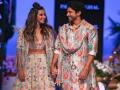 First wedding picture of Farhan Akhtar and Shibani Dandekar goes viral - Hindi News | First wedding picture of Farhan Akhtar and Shibani Dandekar goes viral | Latest entertainment News at Lokmattimes.com