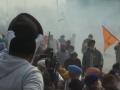 Farmers Protest: Police Fire Tear Gas to Disperse Agitating Farmers at Punjab-Haryana Shambhu Border - Watch - Hindi News | Farmers Protest: Police Fire Tear Gas to Disperse Agitating Farmers at Punjab-Haryana Shambhu Border - Watch | Latest national News at Lokmattimes.com