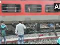 Fire breaks out in bogie of Bangalore- Howrah express - Hindi News | Fire breaks out in bogie of Bangalore- Howrah express | Latest national News at Lokmattimes.com