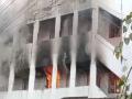 Fire in Andhra Pradesh Godown: Major Blaze Engulfs Warehouse in Vijaywada, Property Worth Rs 5 Crore Lost - Hindi News | Fire in Andhra Pradesh Godown: Major Blaze Engulfs Warehouse in Vijaywada, Property Worth Rs 5 Crore Lost | Latest national News at Lokmattimes.com